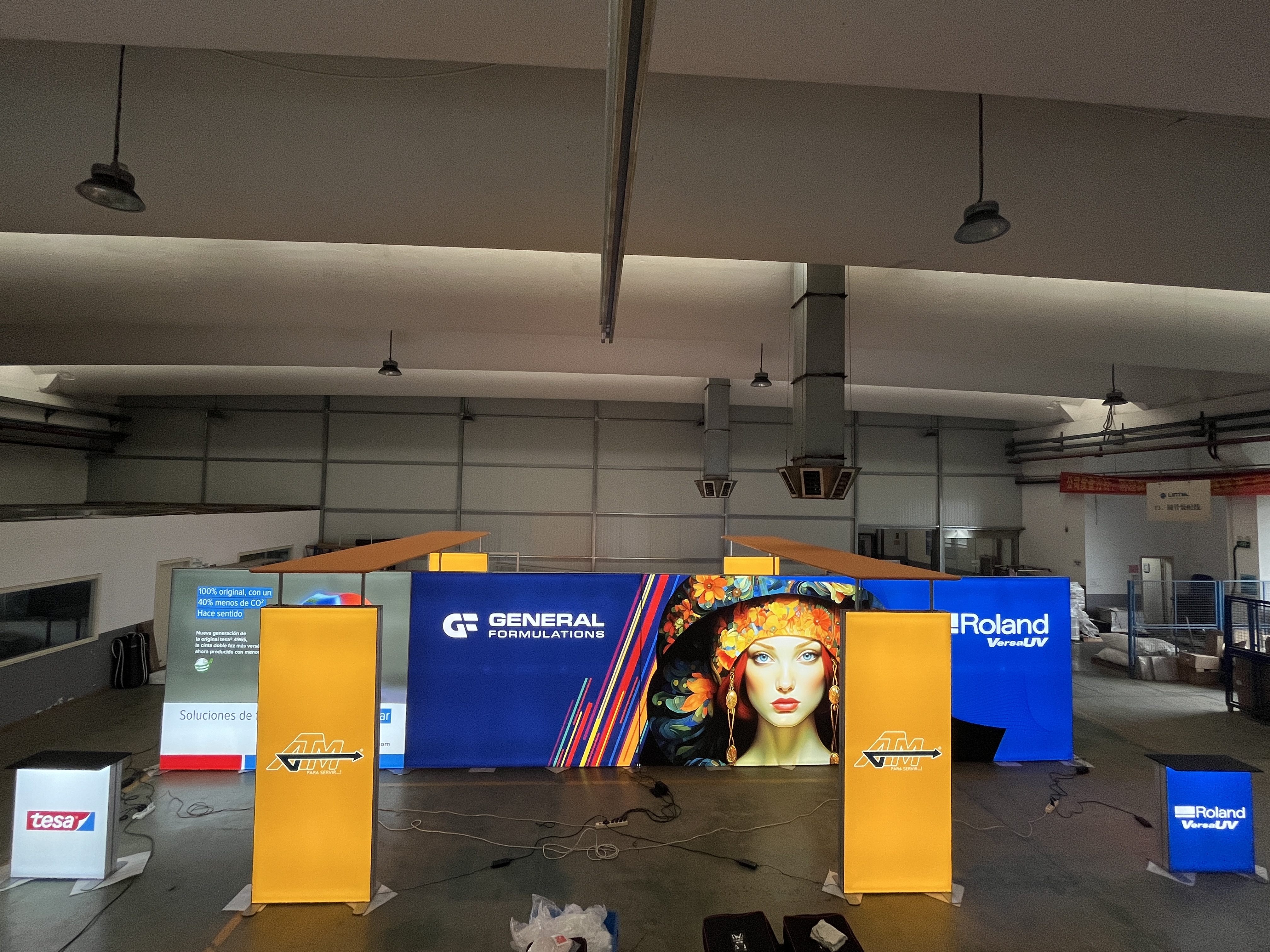 Lintel Global patented modular light box case.jpg