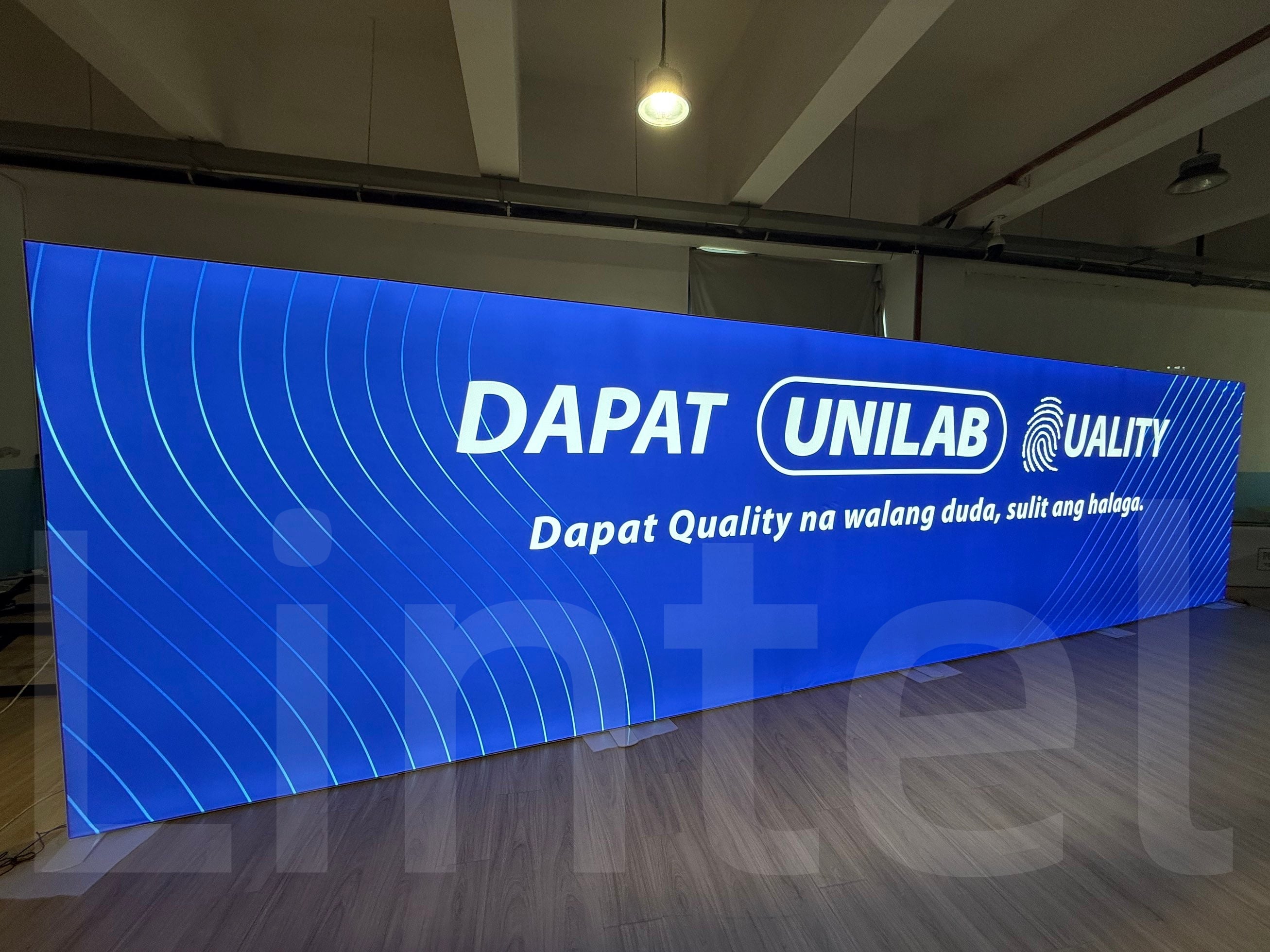 8x2m modular lightbox.jpg