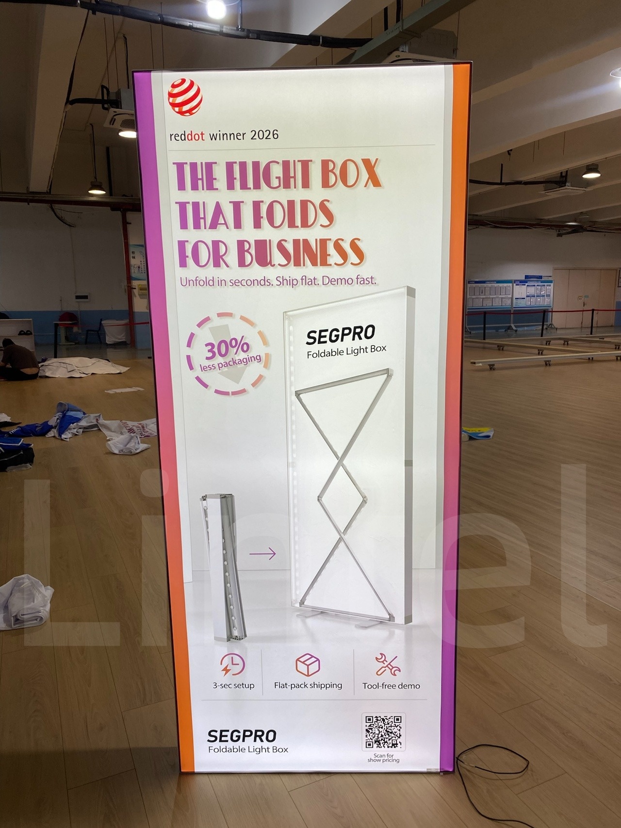 free standing led light box.jpg