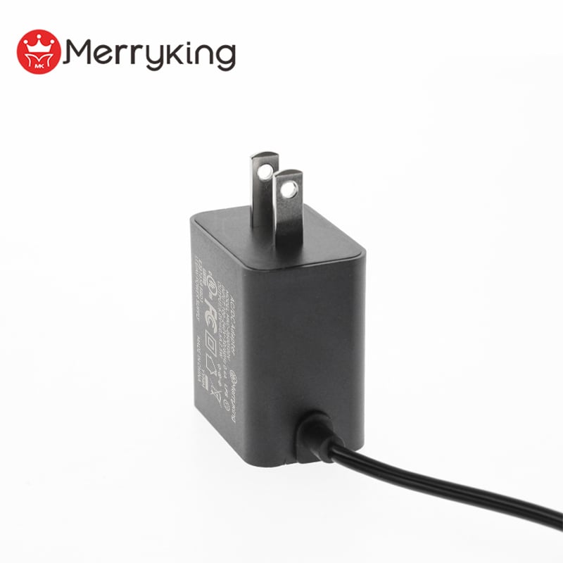 napájecí adaptér na zeď 12 V 1,5 A