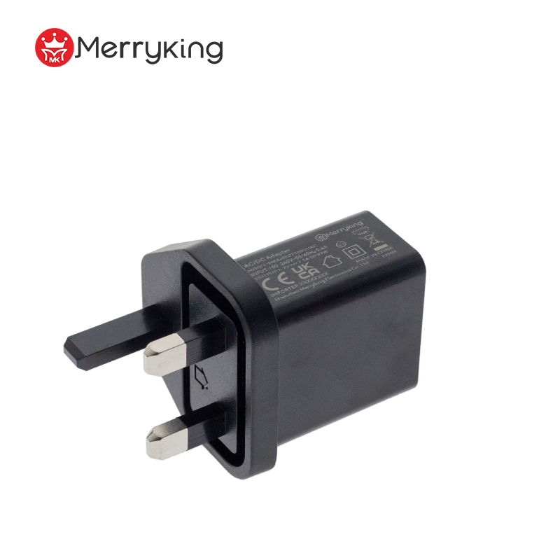 Yhdistynyt kuningaskunta -liitäntä 5 V 2000 mA USB C -kannettava varavirtalähde