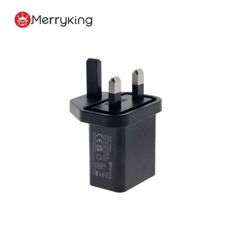 Yhdistynyt kuningaskunta -liitäntä 5 V 2000 mA USB C -kannettava varavirtalähde