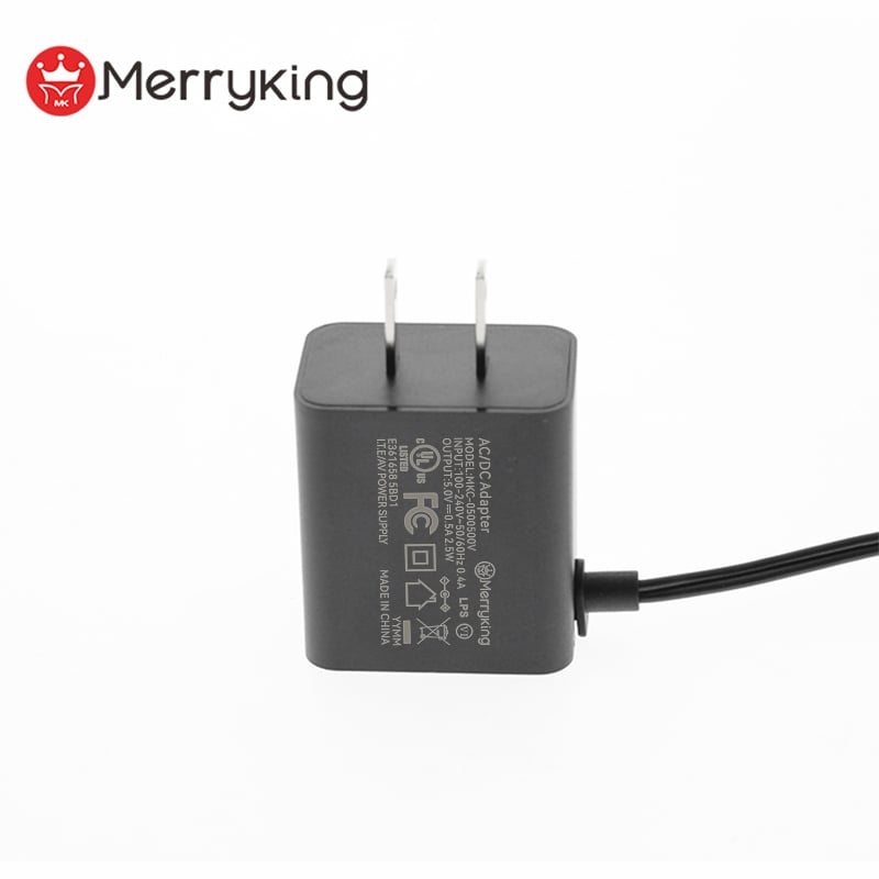 napájecí adaptér na zeď 12 V 1,5 A