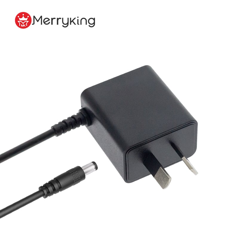 12,6 V 1 A spínaný adaptér