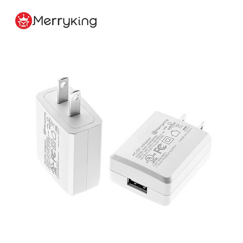 Americký štandard 5 Voltov 2,1 A čierna USB A nabíjačka