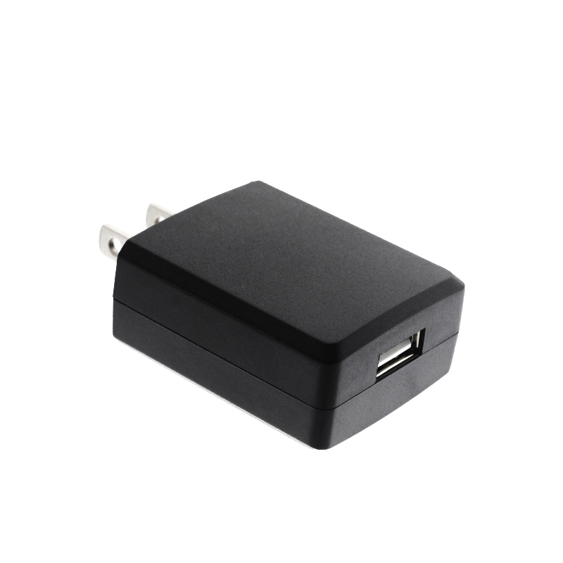 Americký štandard 5 Voltov 2,1 A čierna USB A nabíjačka