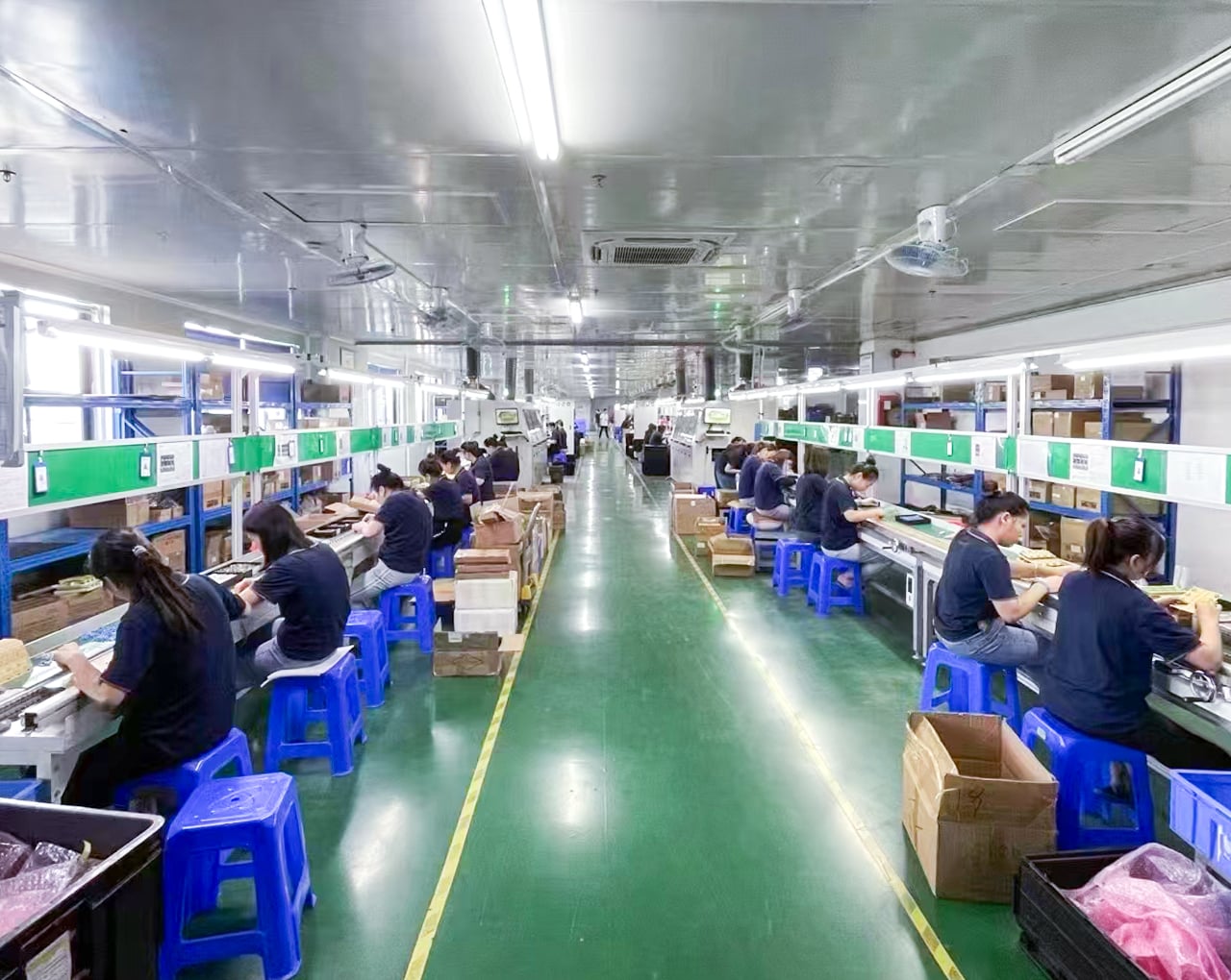 How to Choose a Reliable Power Adapter Manufacturer for Long-Term Supply