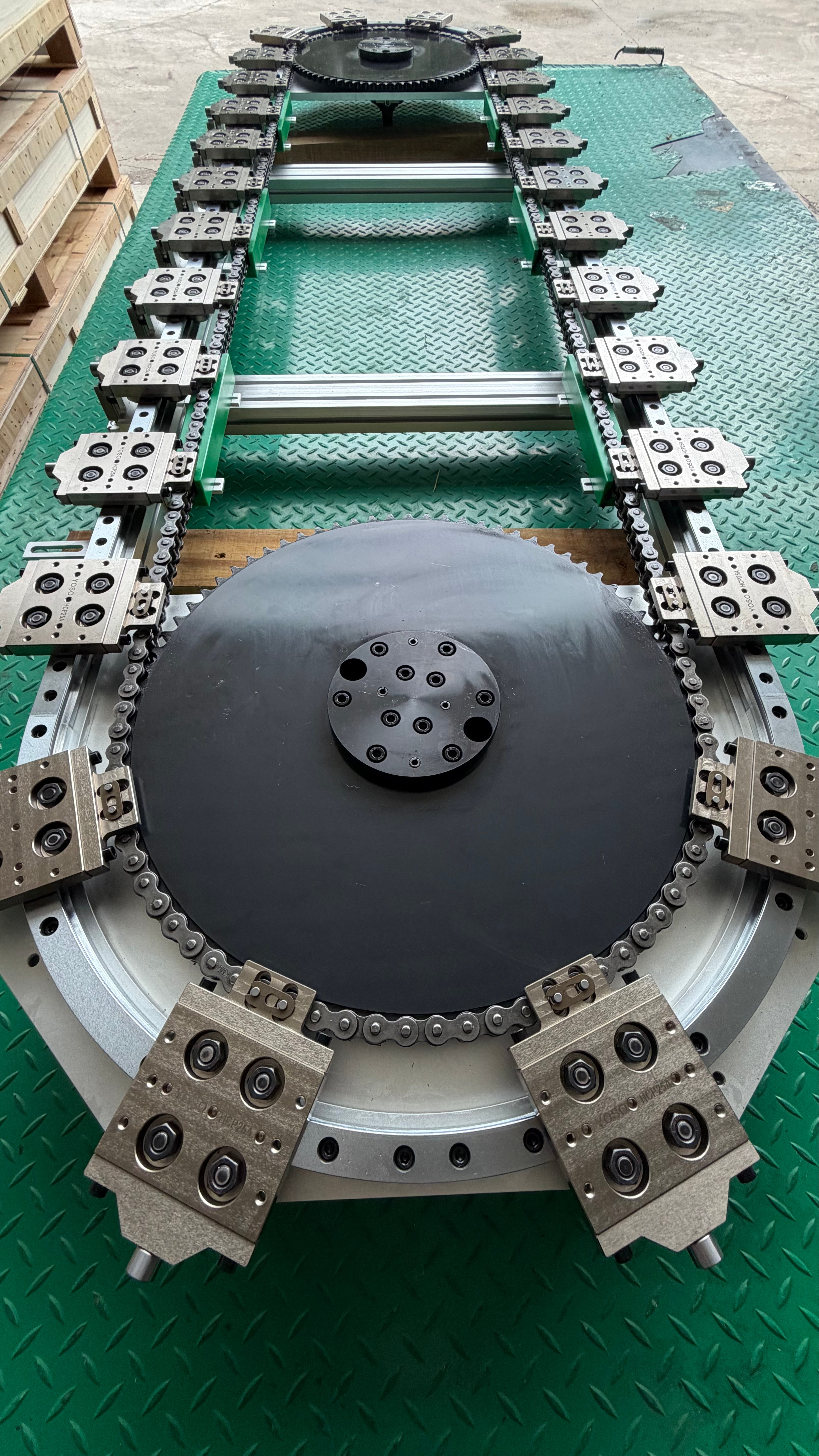Linear Guide Selection for Cobot 7th Axis Travel Base in Machine Tending