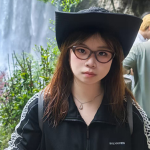 Julia Zhu