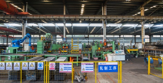 Huayu Leaf Spring Rolling Process: Precision Heating and Stable Forming for Reliable Leaf Spring Quality