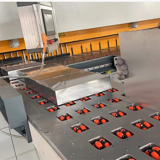 How to Reduce Waste with a High-Accuracy Aluminum Cutting Machine
