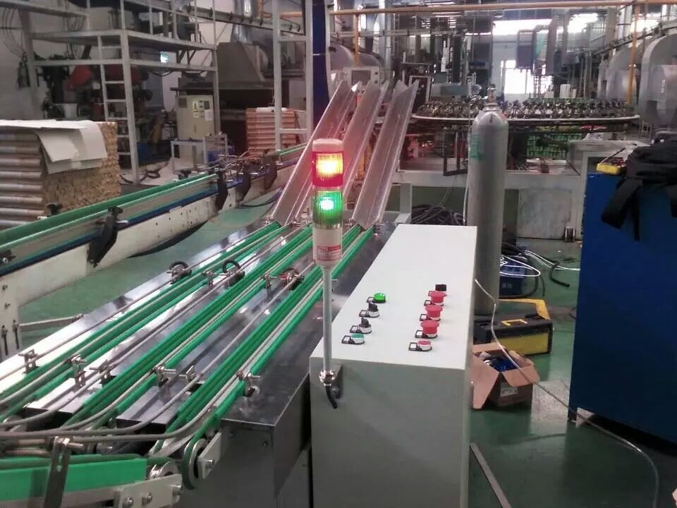 Machine Mgbakwunye Tin Can Nke Ọrụ N'aka Production Line Can Making, Machine Feeder Lid Can Eco-friendly, Device Solution Packaging Liquid, Aluminum Metal Can Nke Easy Open Tin Food, Beverage Capping Equipment, Machine Delivery Cap Round Rectangular