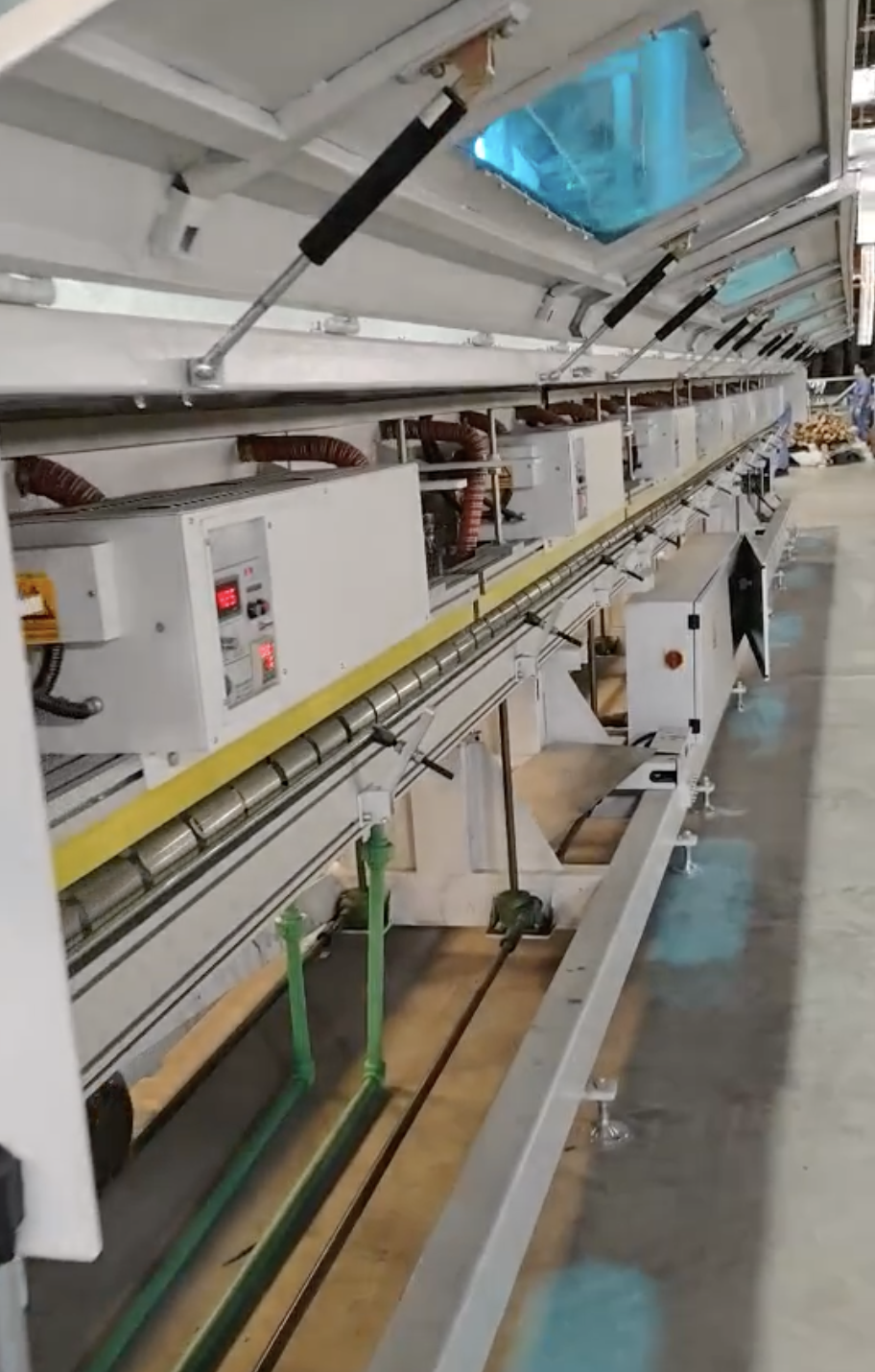 Proyecto de automatización de la línea de producción de latas de tres piezas en Omán exitosamente puesto en marcha