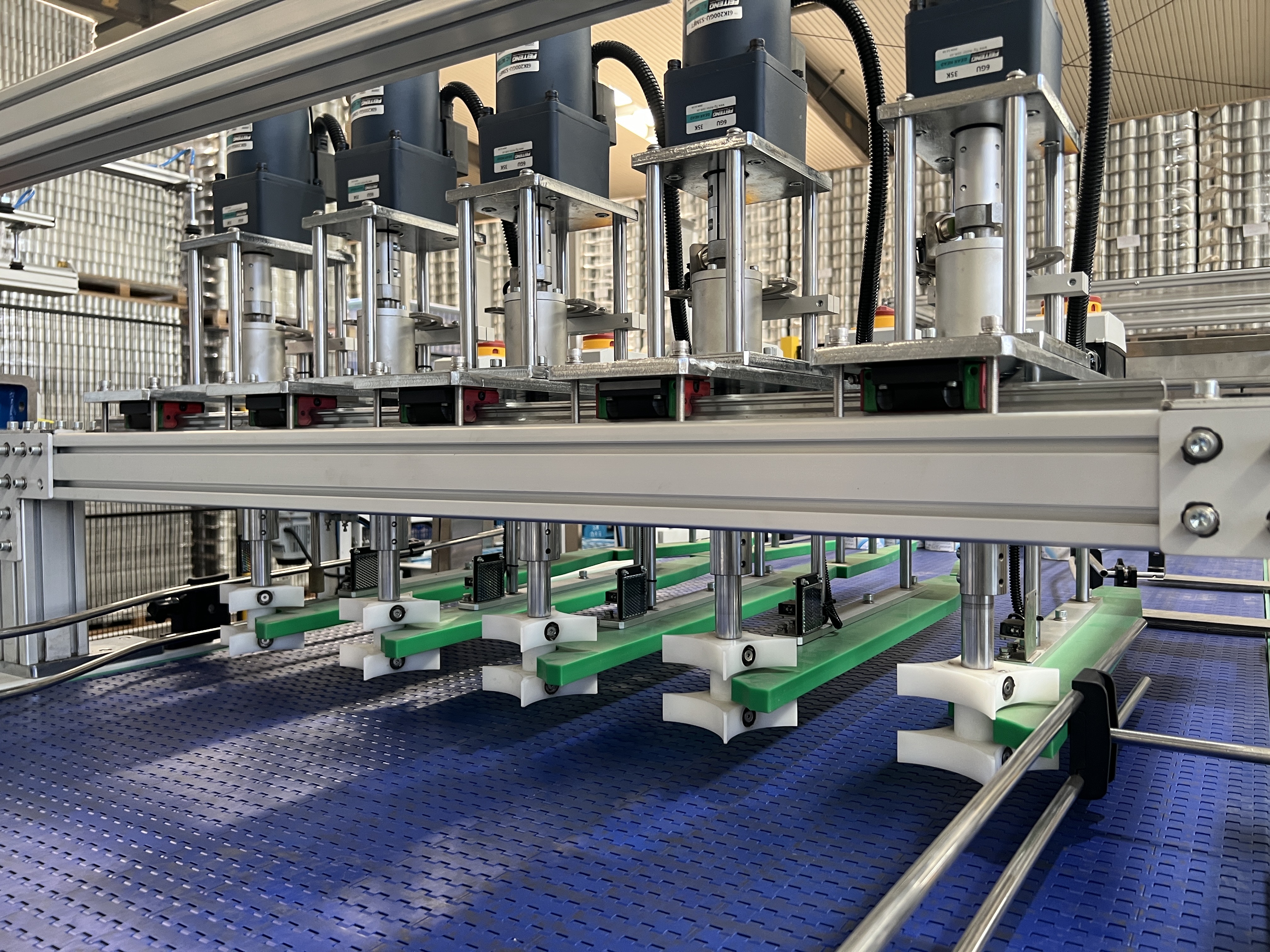 What Is a Can Palletizer? Complete Guide to Automatic Palletizing Systems for Can Production Lines