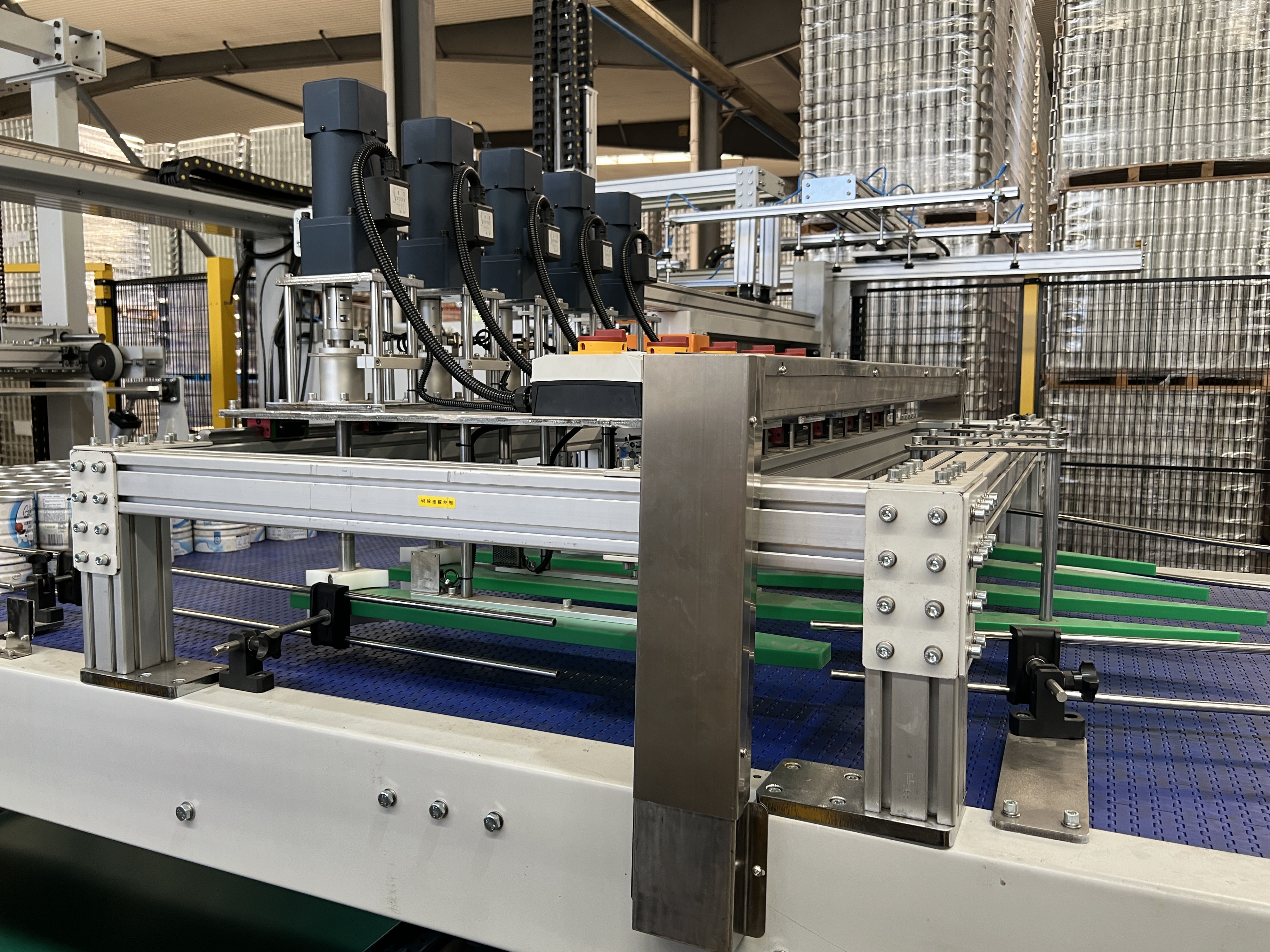 Principale produttore di pallettizzatori per lattine in Cina | Soluzione automatica di pallettizzazione