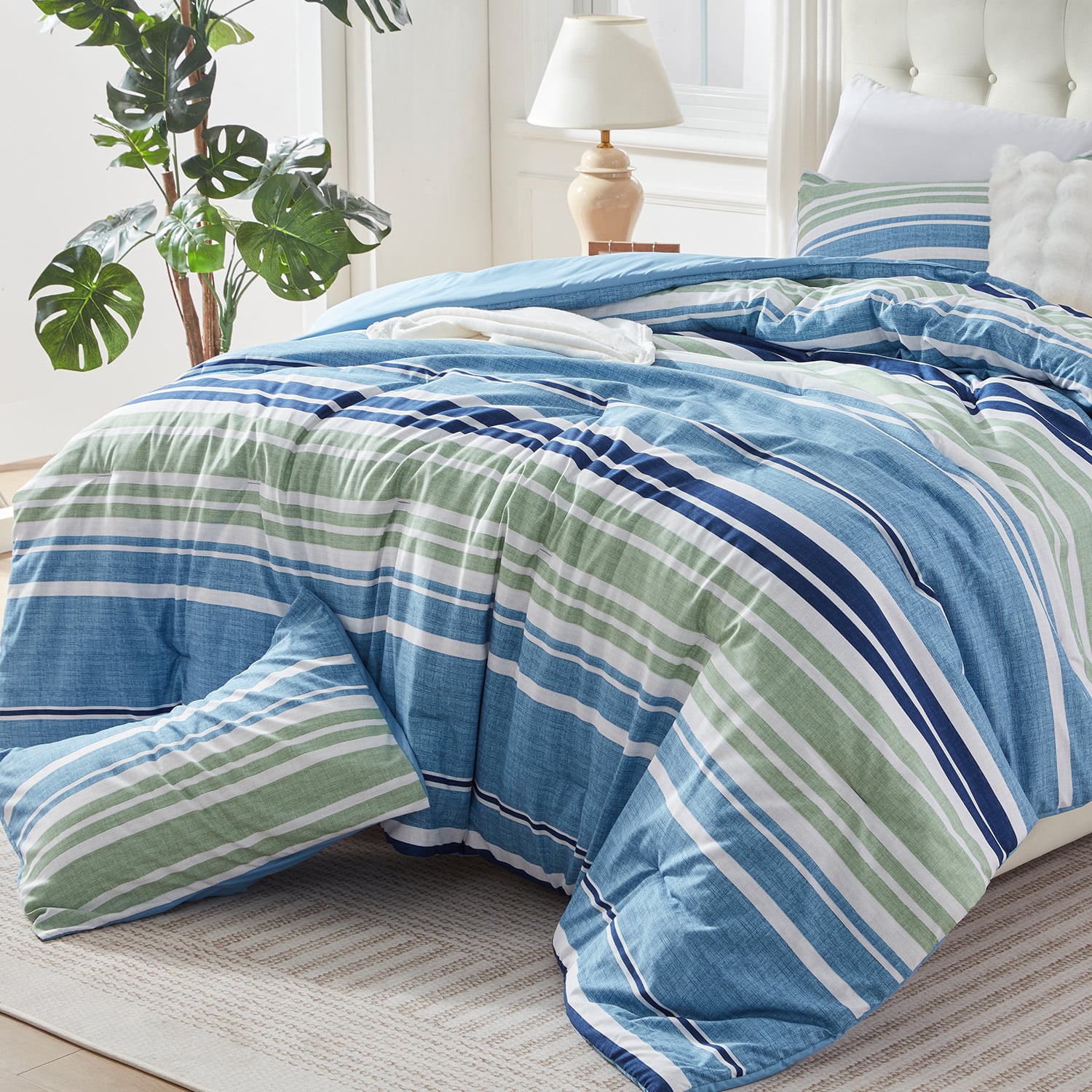 What are the advantages of a private label program for your Comforter set