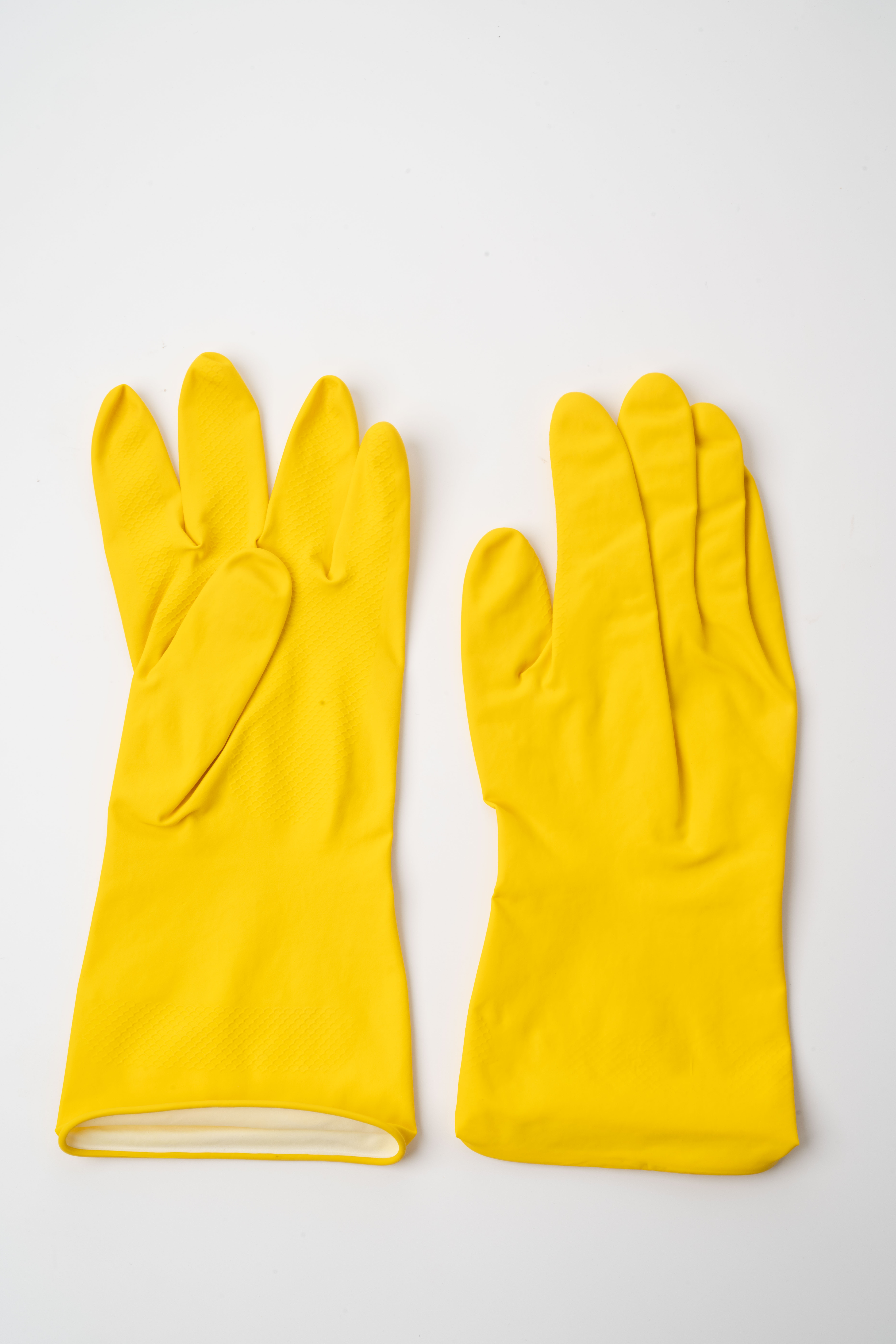Disposable housework gloves 