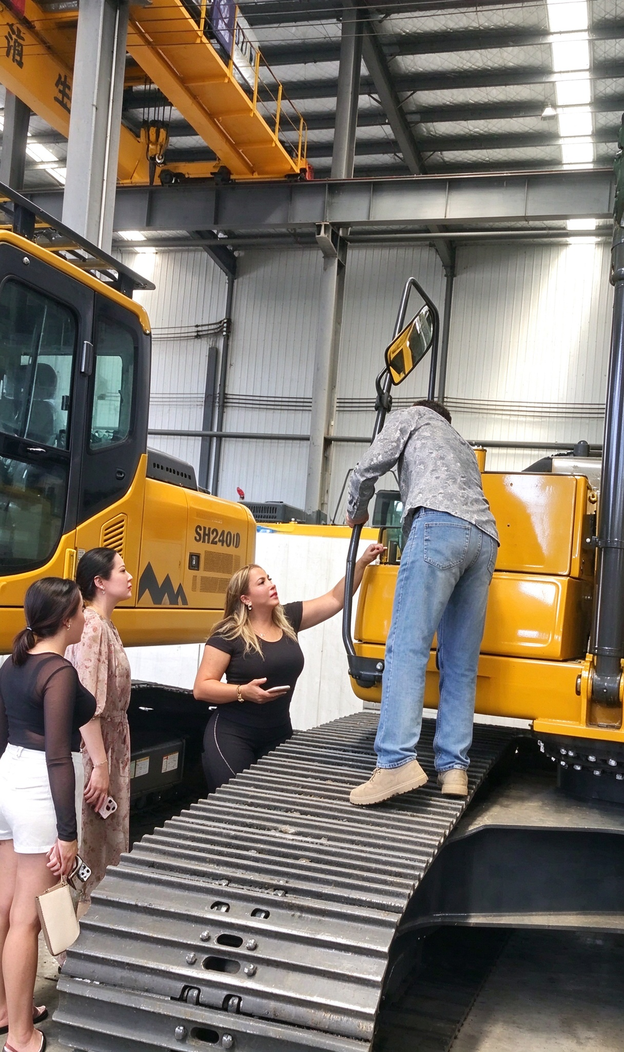 A long-standing South American client conducted an in-depth assessment of the partnership and placed a repeat order for multiple units of construction machinery.