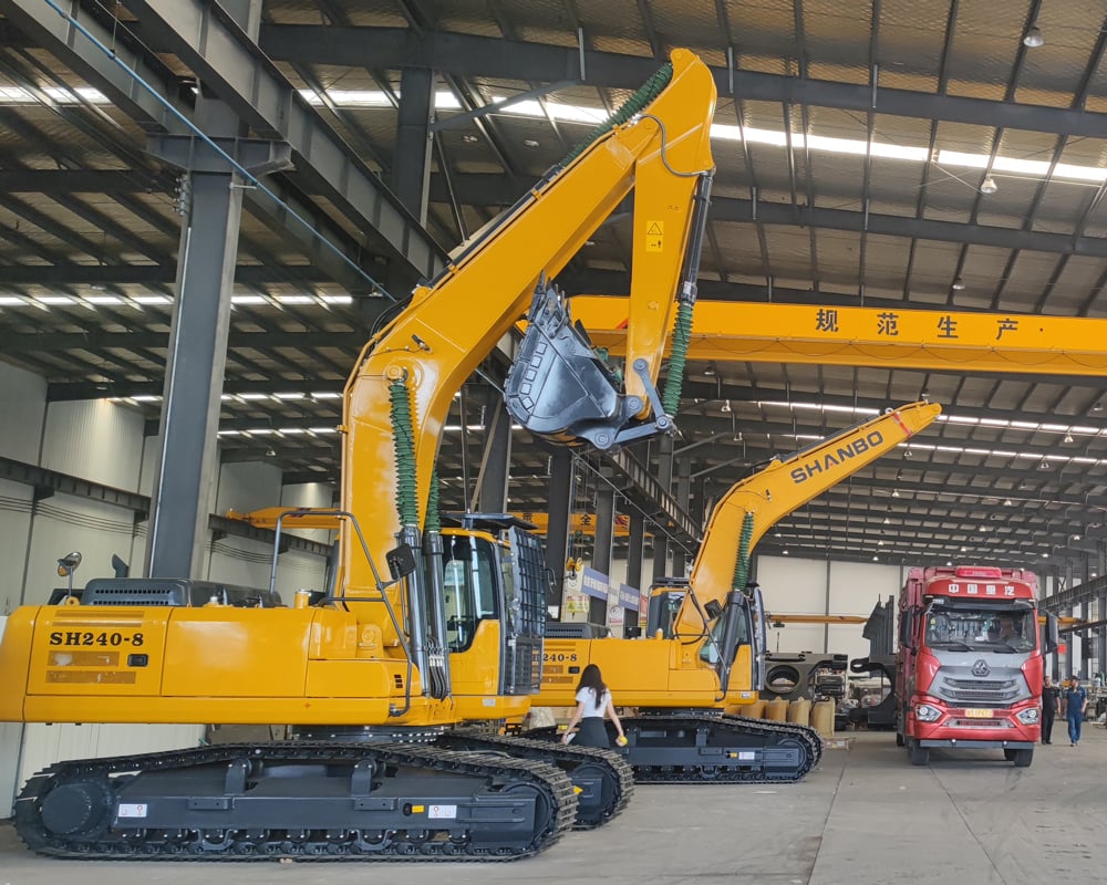 SH240-8 23,2-ton Slangkraan-uitgrawer vir bos-toegangspadkonstruksie in Caquetá, Colombia