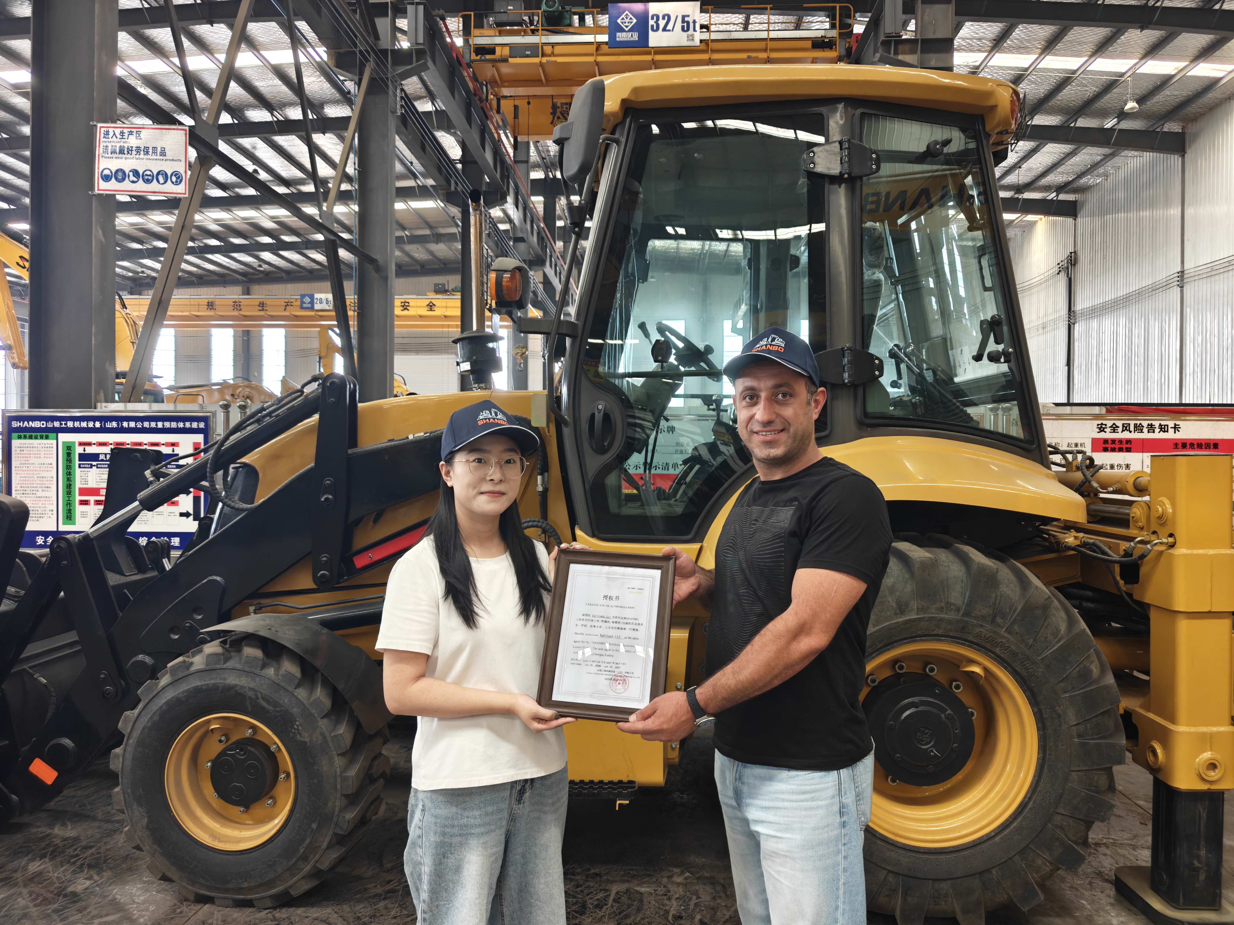 Armenia Client Visits Shanbo Factory & Signs Contract for 6 Units of SHANBO Construction Machinery