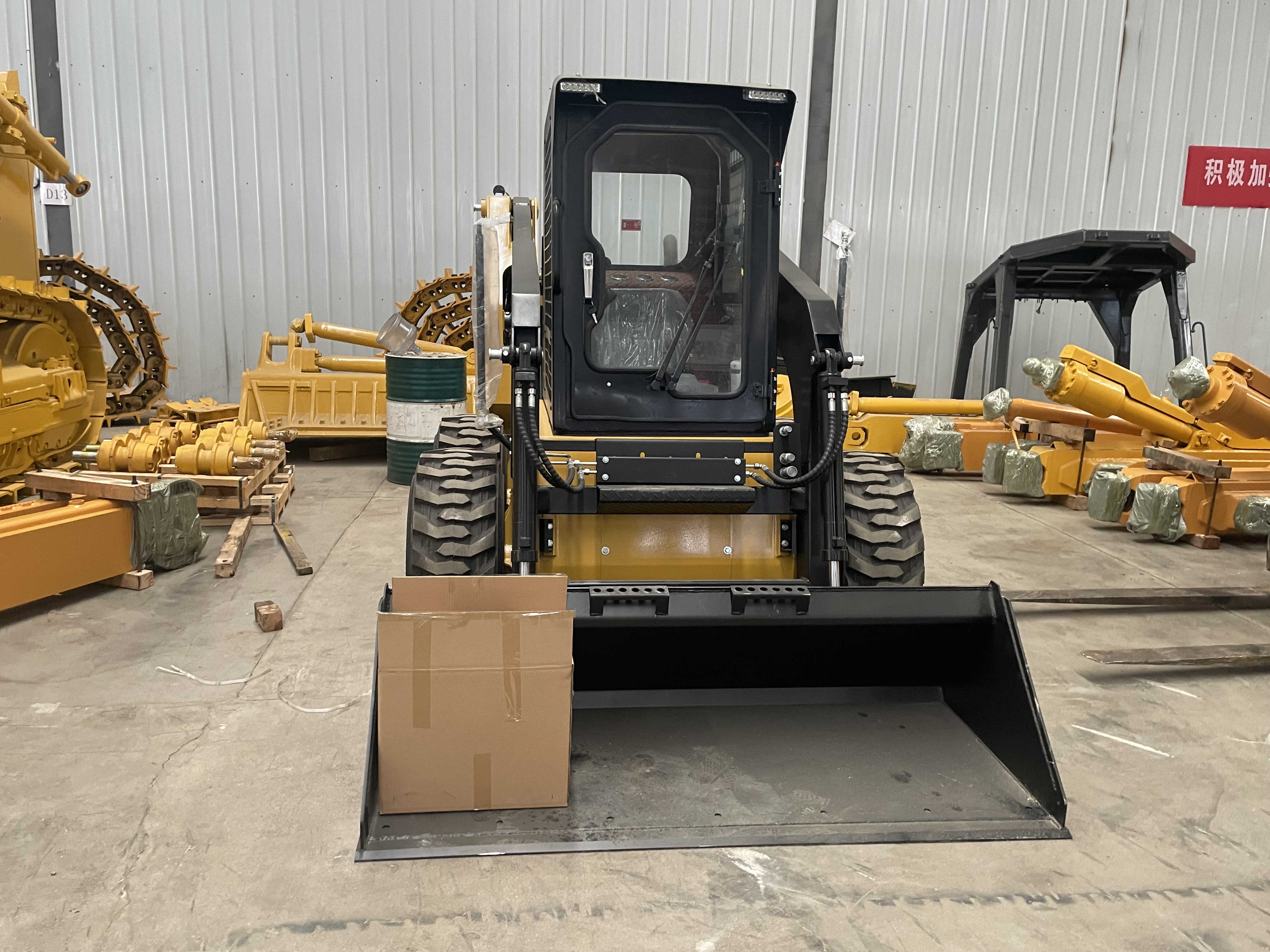 Skid Wheel Loader