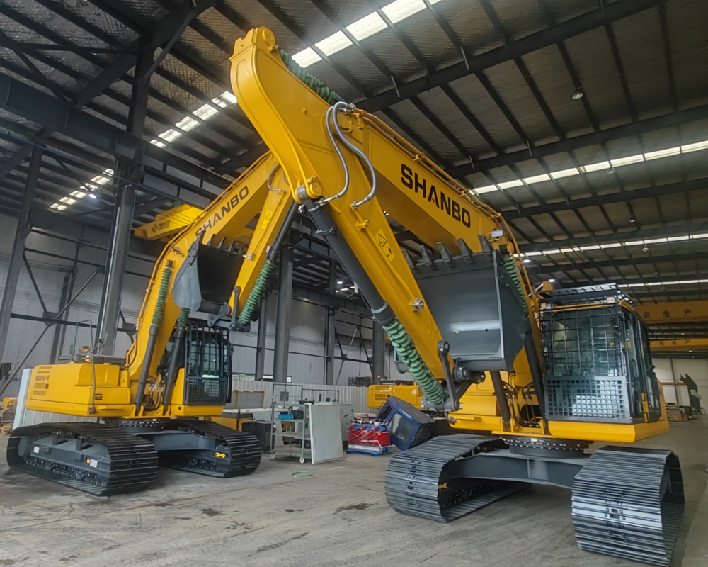 SH240-8 23,2-ton Slangkraan-uitgrawer vir bos-toegangspadkonstruksie in Caquetá, Colombia