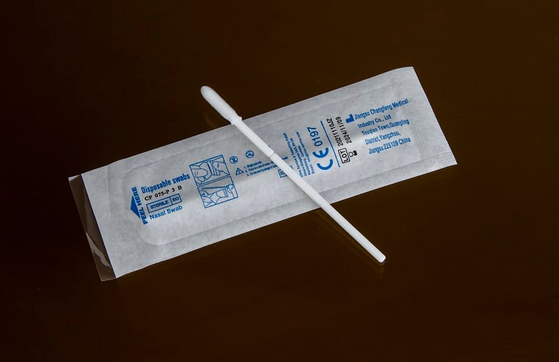 Swabs：Differences between flocked and sponge swabs