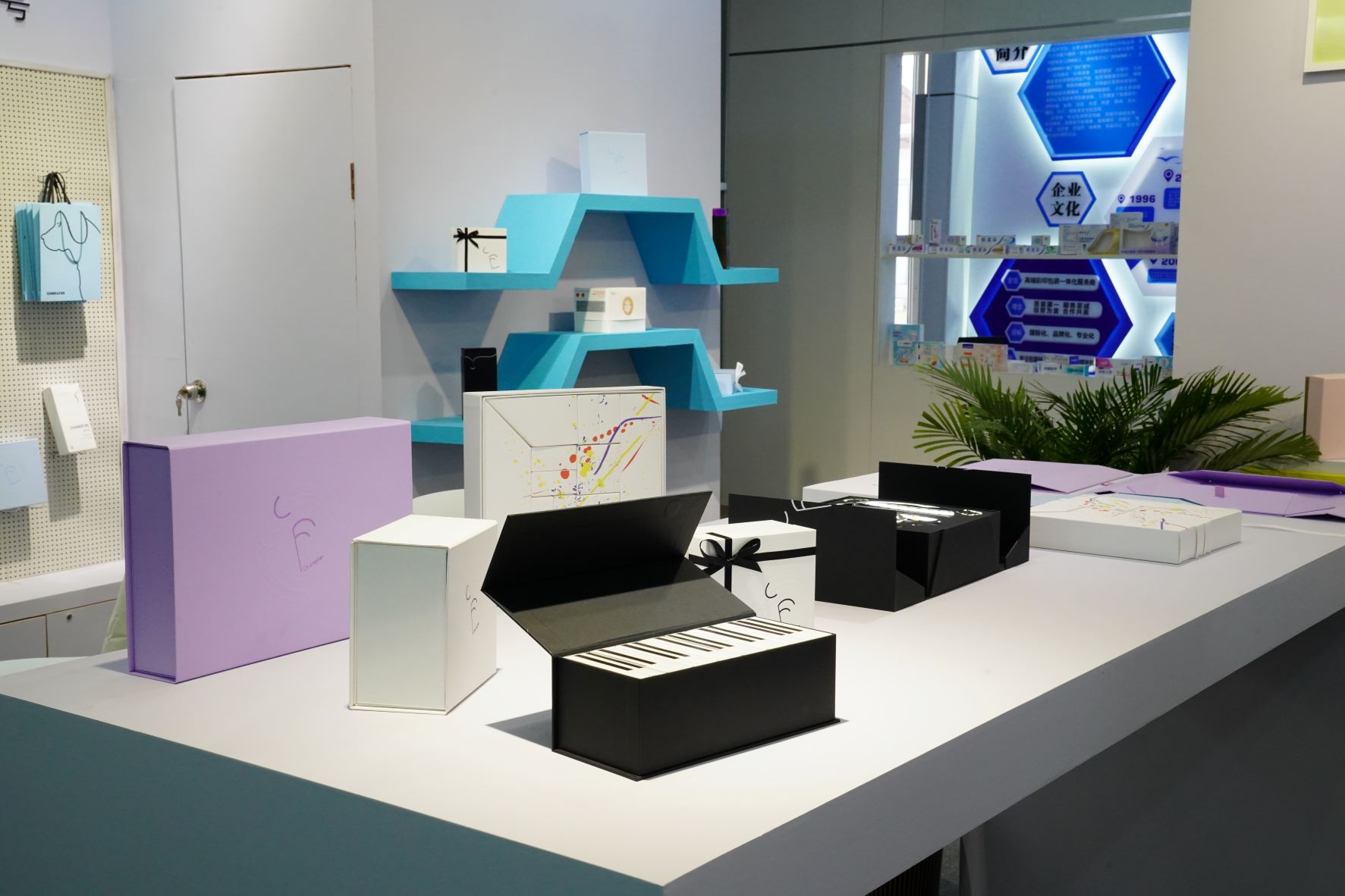 What Challenges Occur in Paper Box Production and Handling?