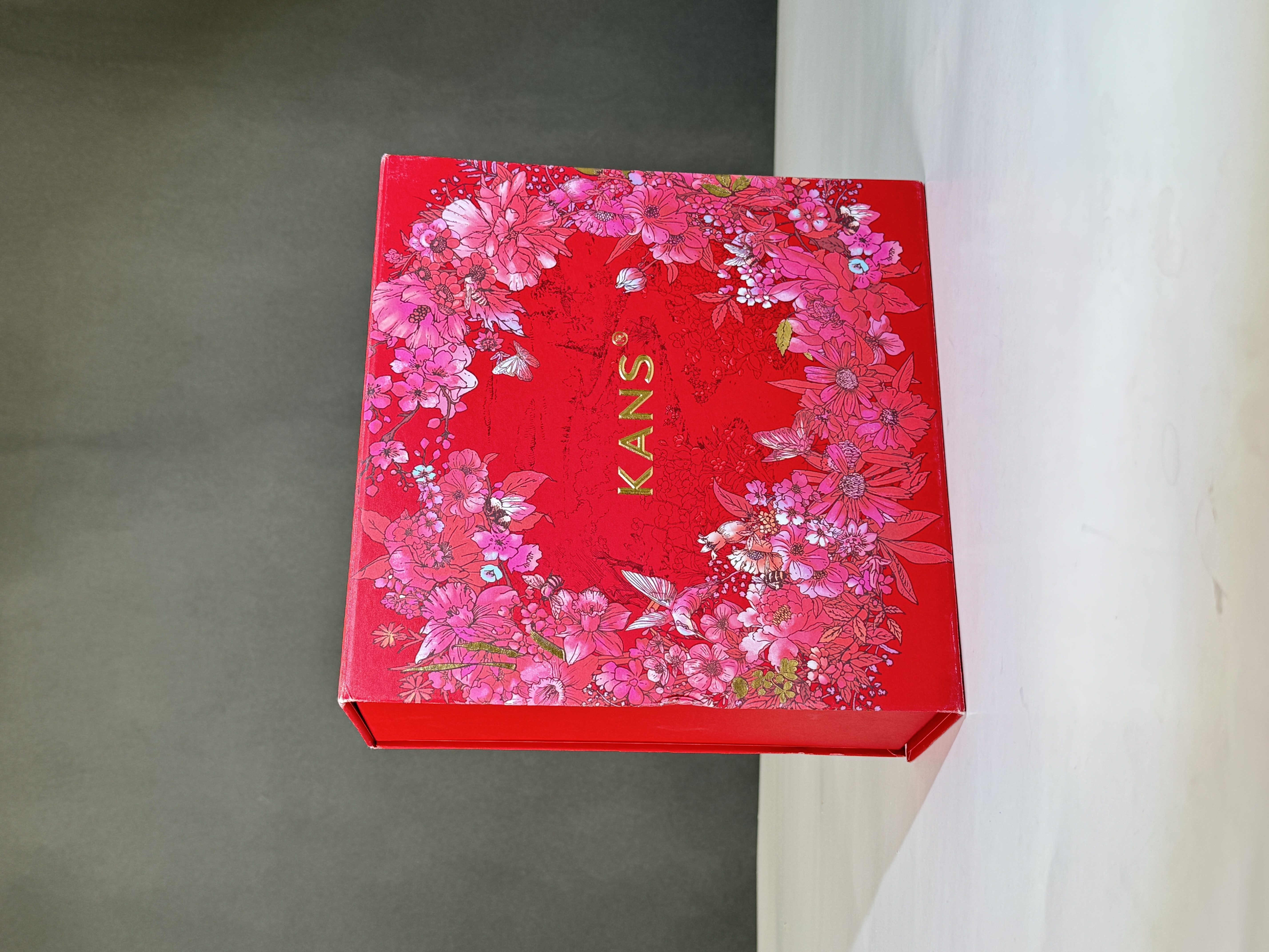 What Factors Influence Custom Packaging Design for Different Industries?