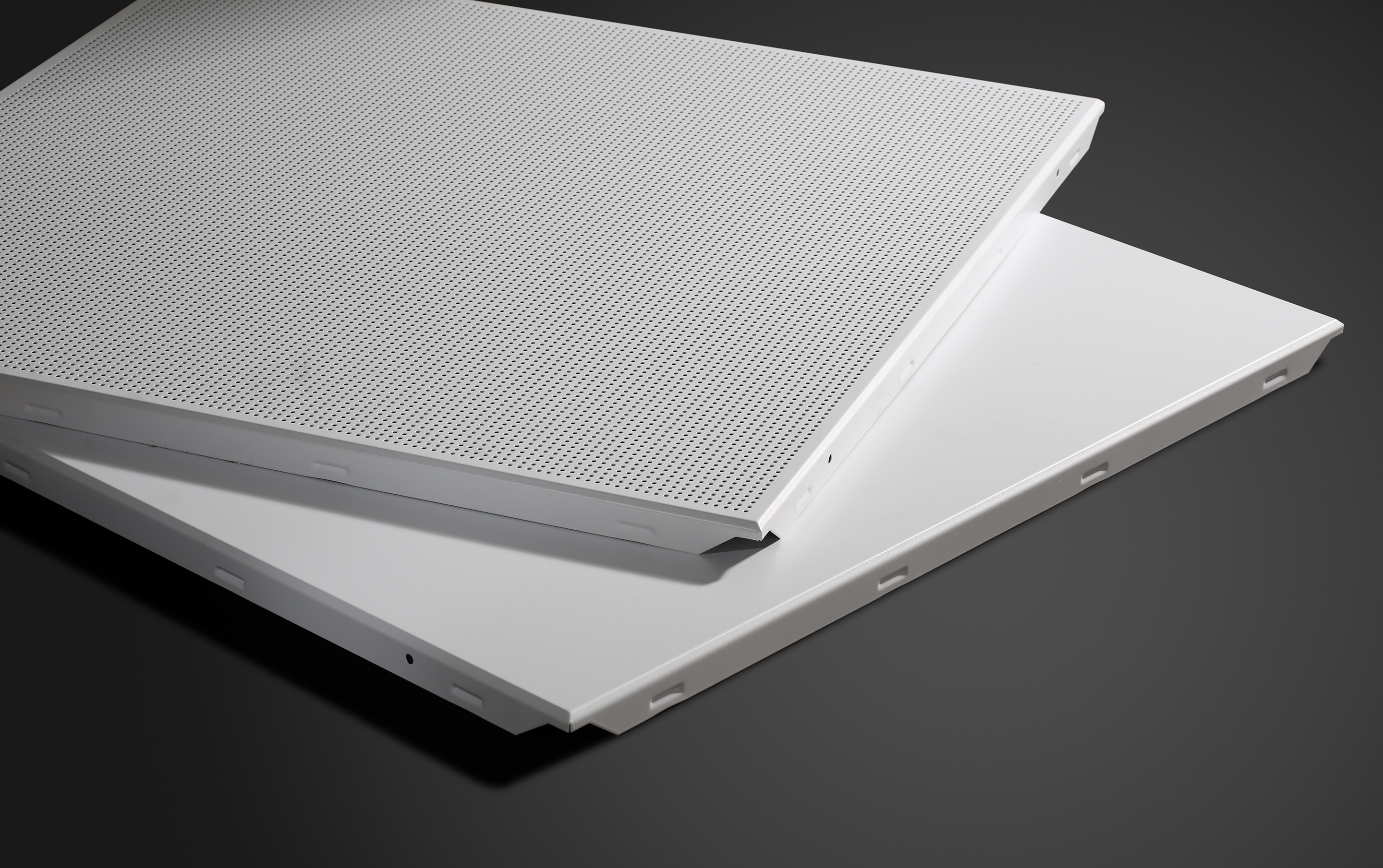 What Makes Aluminum Ceiling Panels Fire-Resistant and Durable?