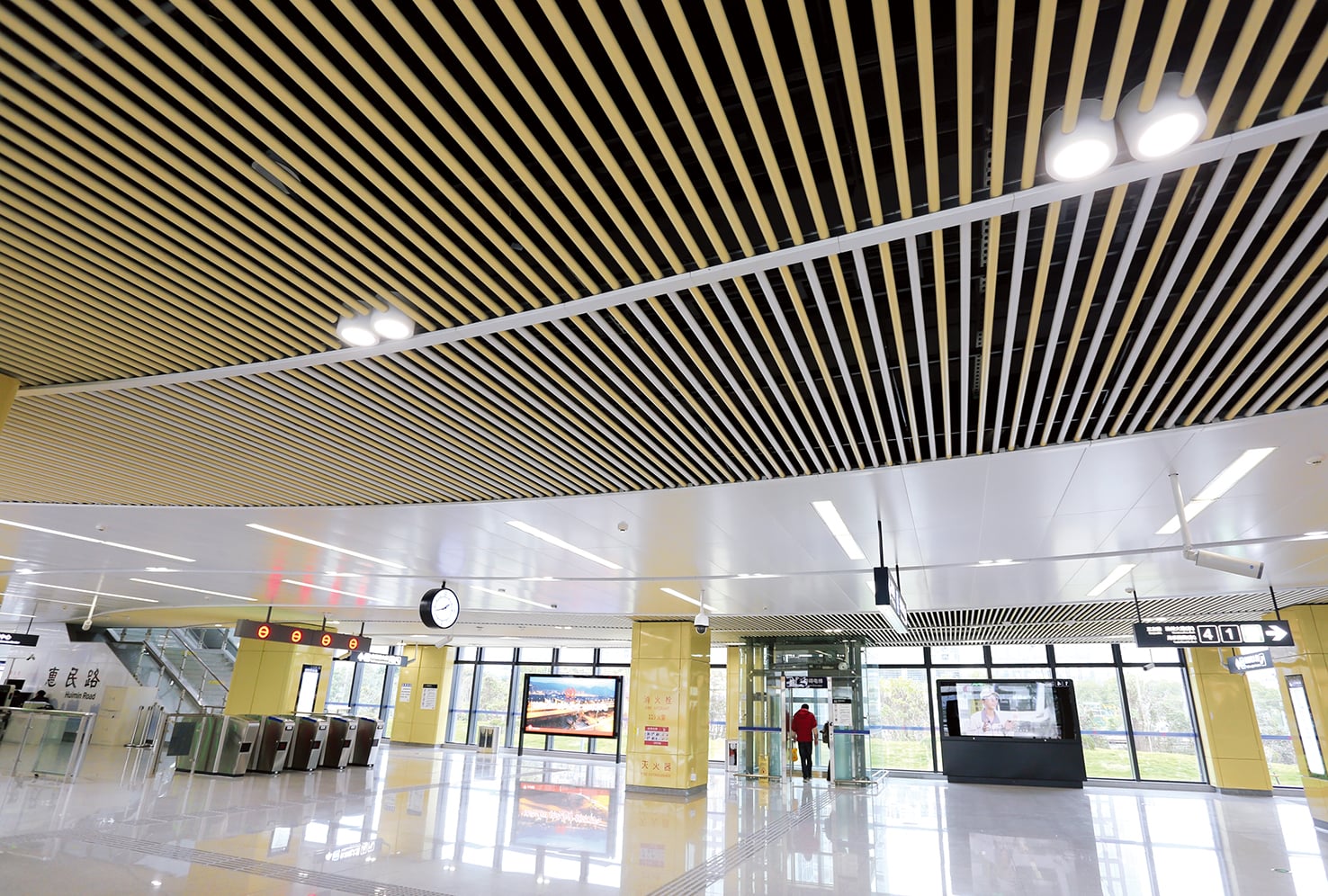 Buying Aluminum Ceilings from China: MOQ, Lead Times, Customs & Quality Control