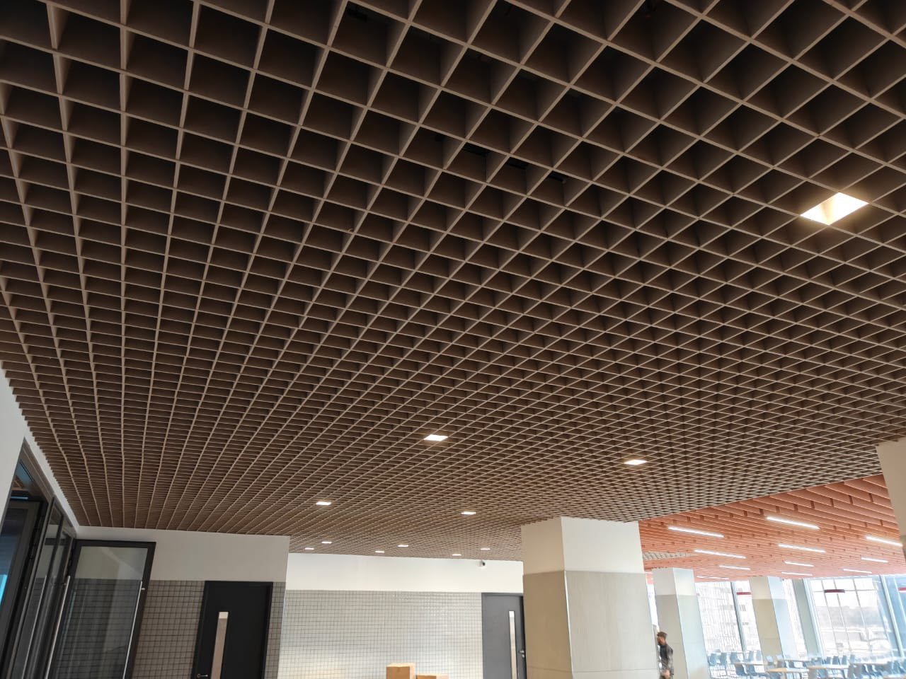 Aluminum Grid Ceiling 600×600 vs 300×300: Which Module Size Fits Your Project?