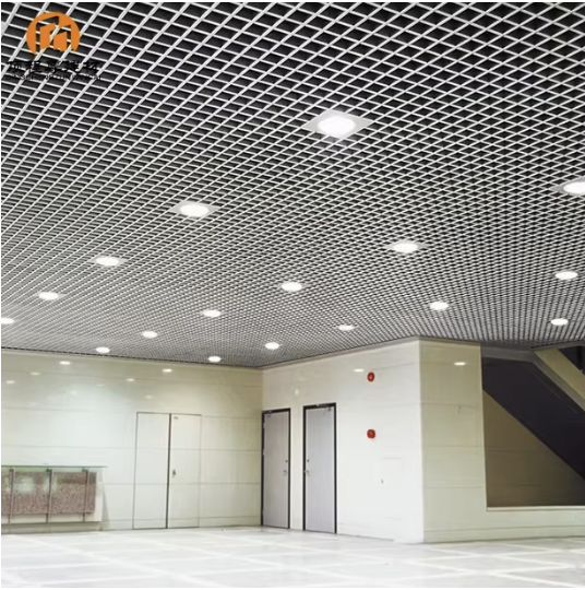 What are the benefits of using aluminum ceiling panels?