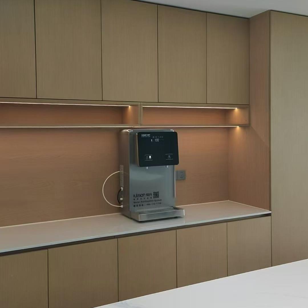 Büro-Desktop-Trinklösung