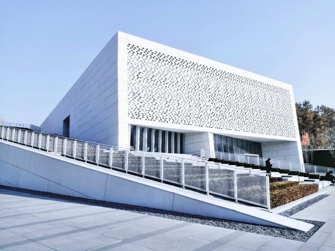 UHPC Ultra-High Performance Concrete: High-Strength Facade and Landscape Application