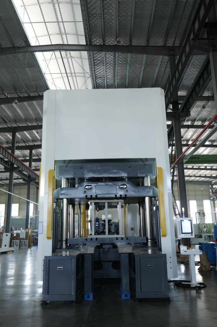 Optimisation de la production grâce à des machines à mouler les plastiques à haute vitesse
