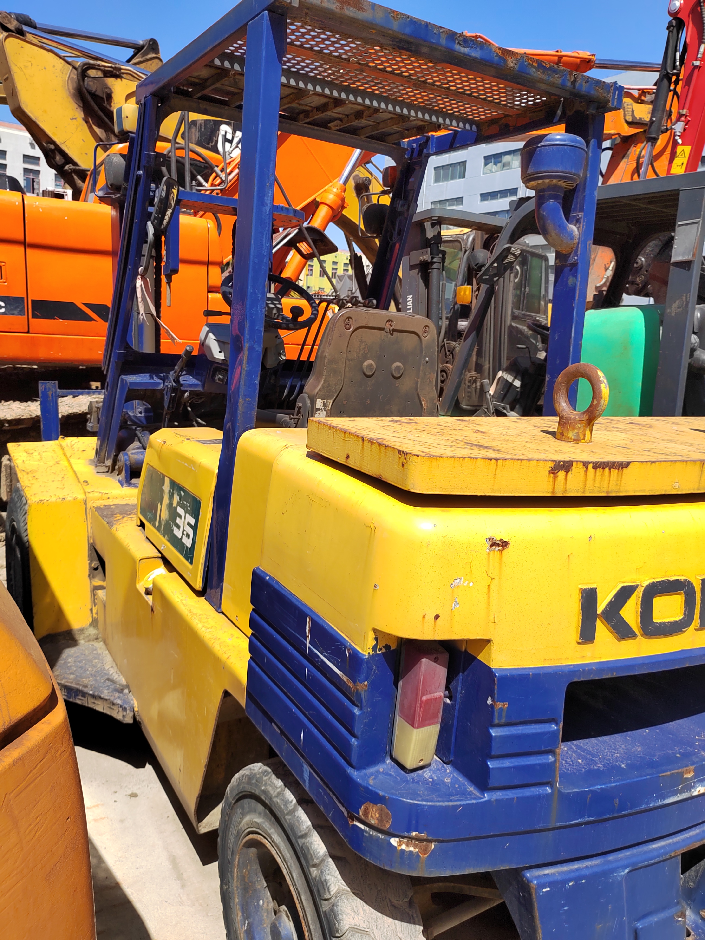 చైనీస్ వనరు ఉపయోగించిన ఎక్స్కావేటర్ సరఫర్‑KOMATSU 35, ధర మరియు స్పెసిఫికేషన్లు