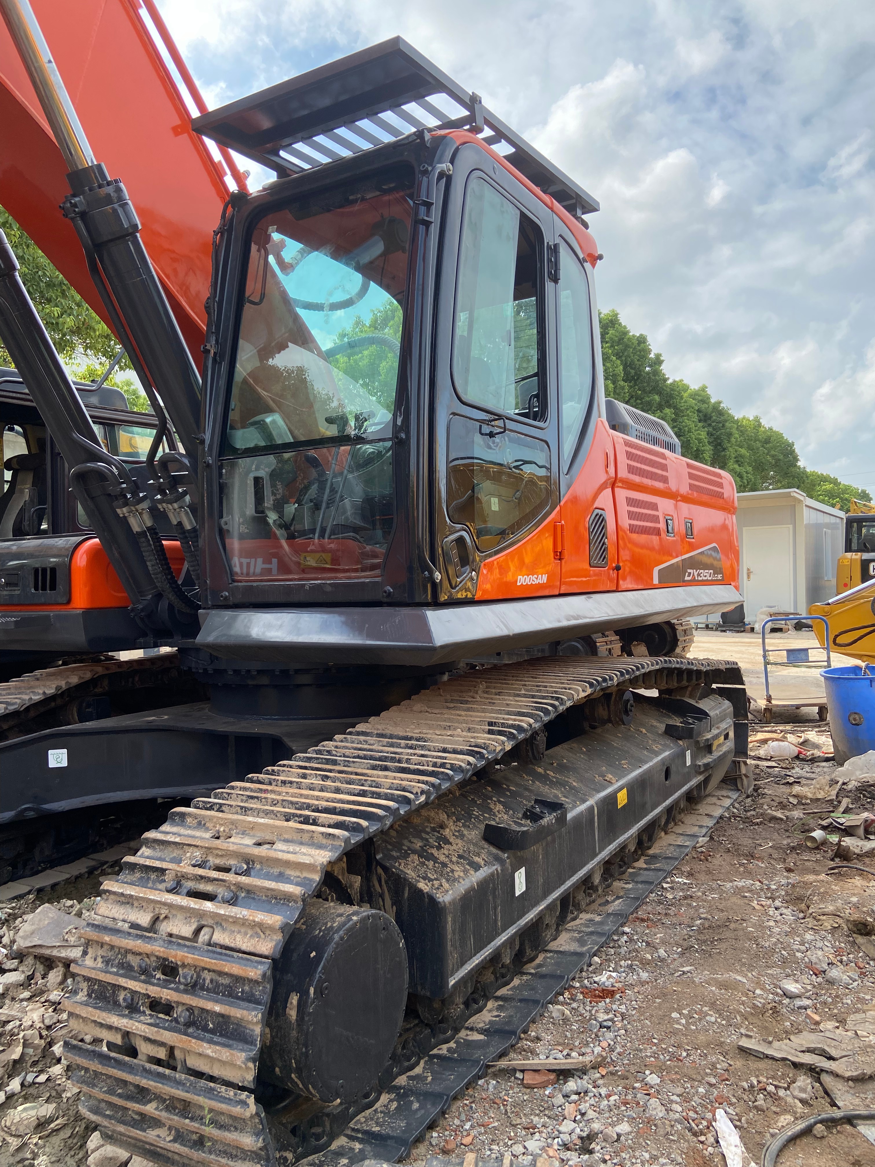 Chinese Source Used Excavator Supplier‑DOOSAN DX350LC, Price and Specifications