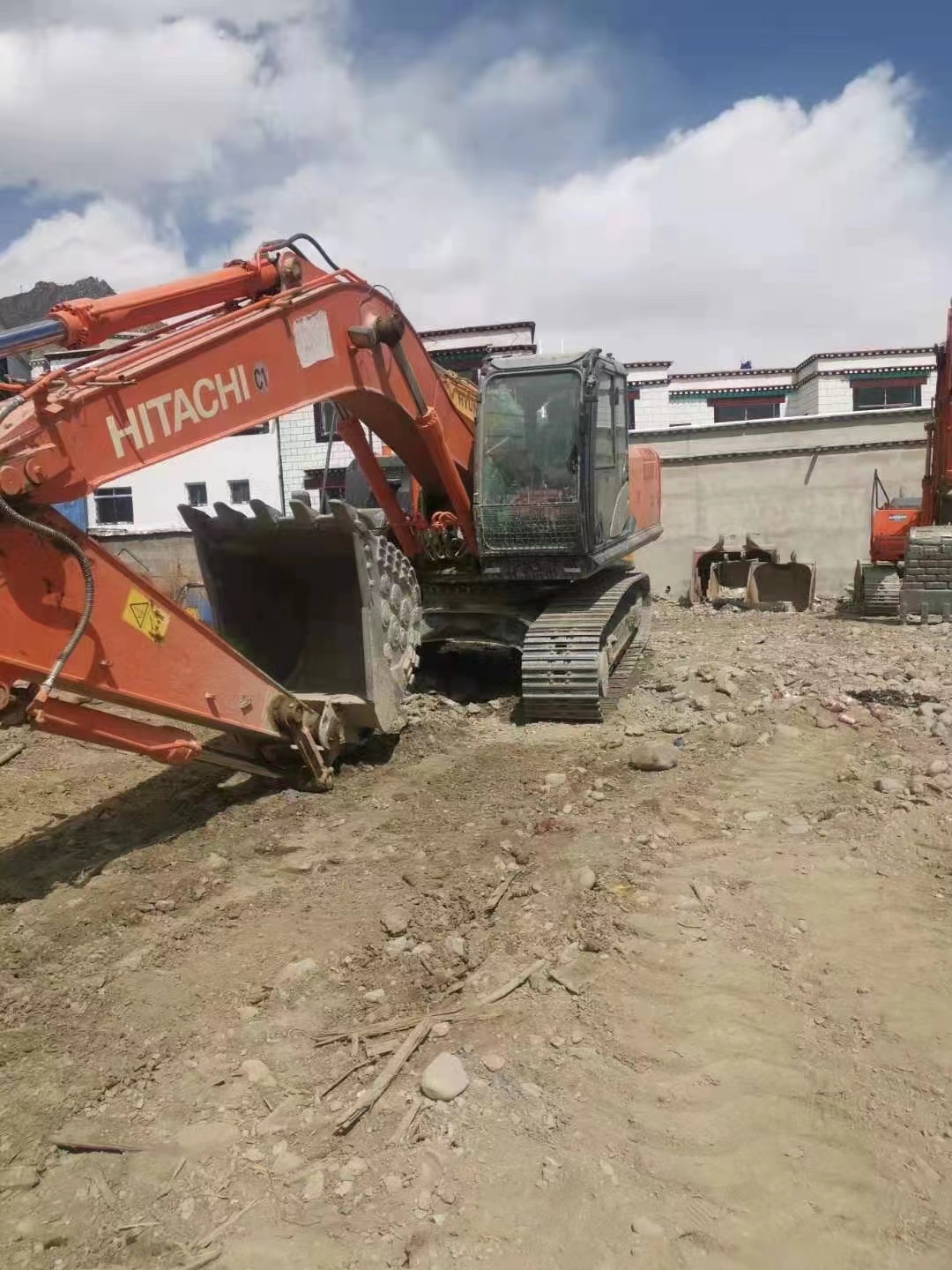 Chinese Source Used Excavator Supplier‑HITACHI ZX260, Price and Specifications
