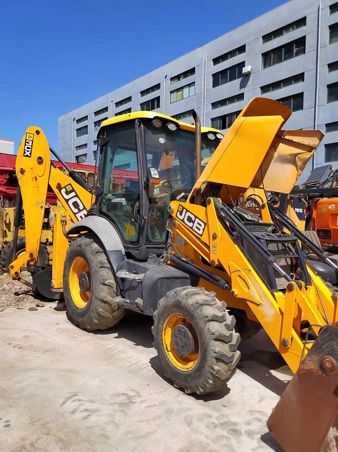 చైనీస్ వనరు ఉపయోగించిన బ్యాక్‌హో లోడర్‑JCB 4CX, ధర మరియు స్పెసిఫికేషన్లు