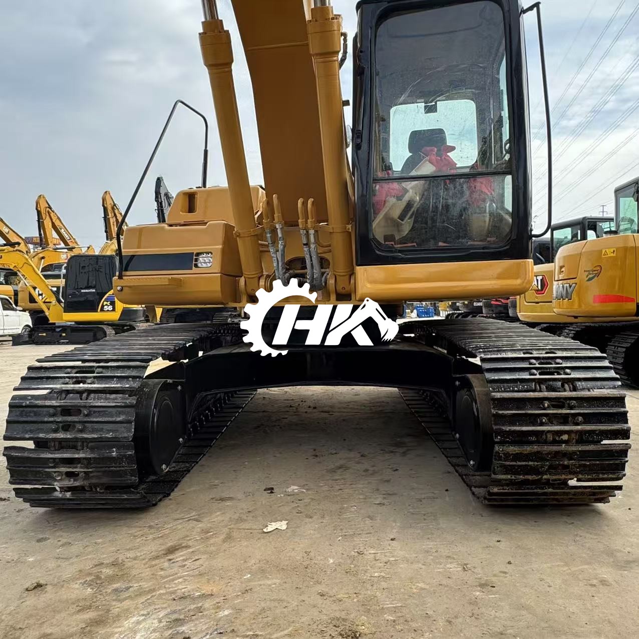 Importierter Carter 320D, breite Spur, Kette oder Originalfahrzeug, Zustand des Fahrzeugs ist gut, bei Interesse bitte melden