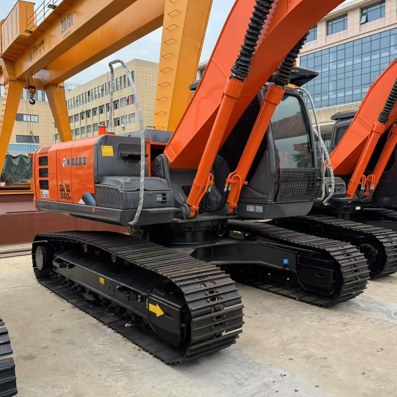 Chinese Source Used Excavator Supplier‑HITACHI ZX240, Price and Specifications