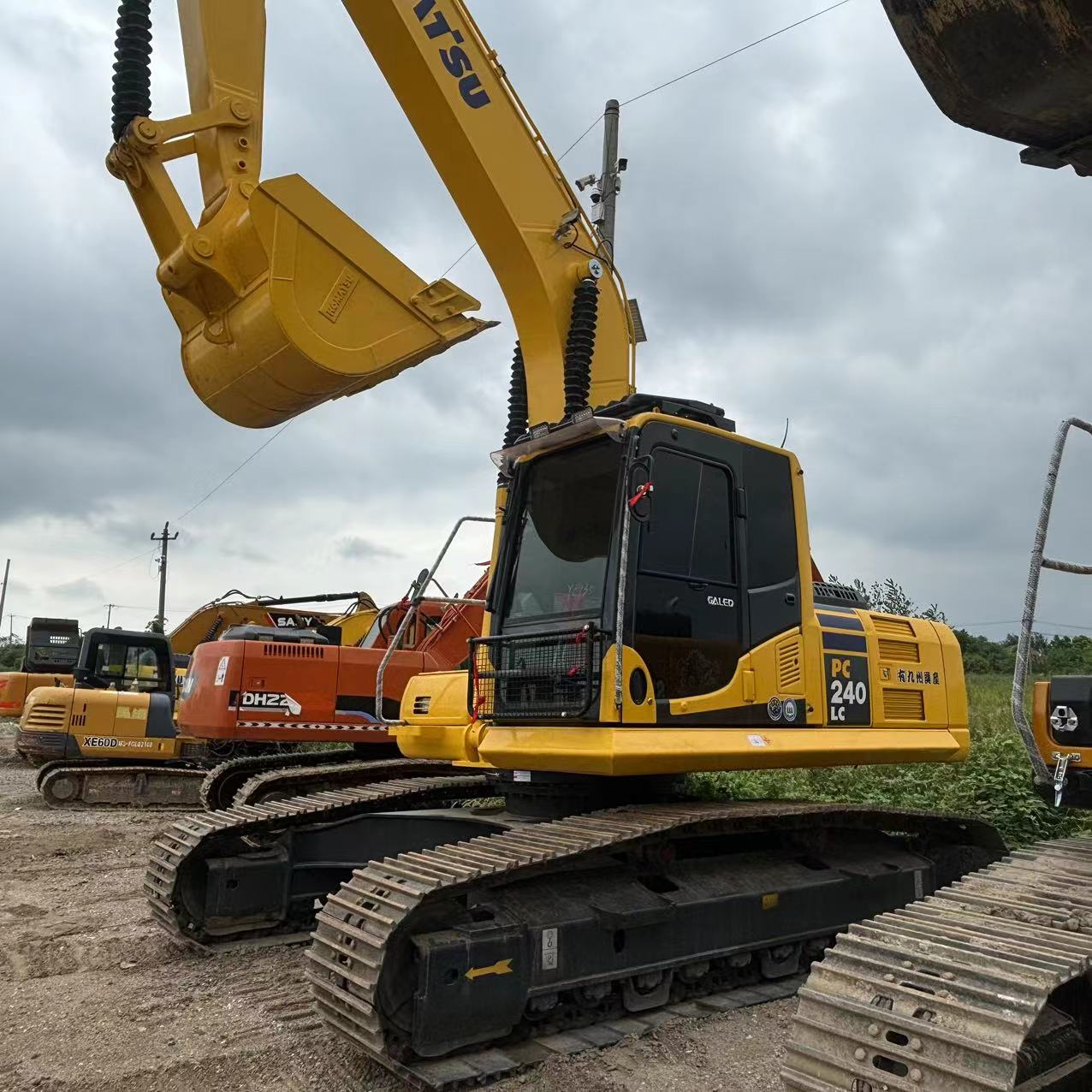 Für KOMATSU PC240-8