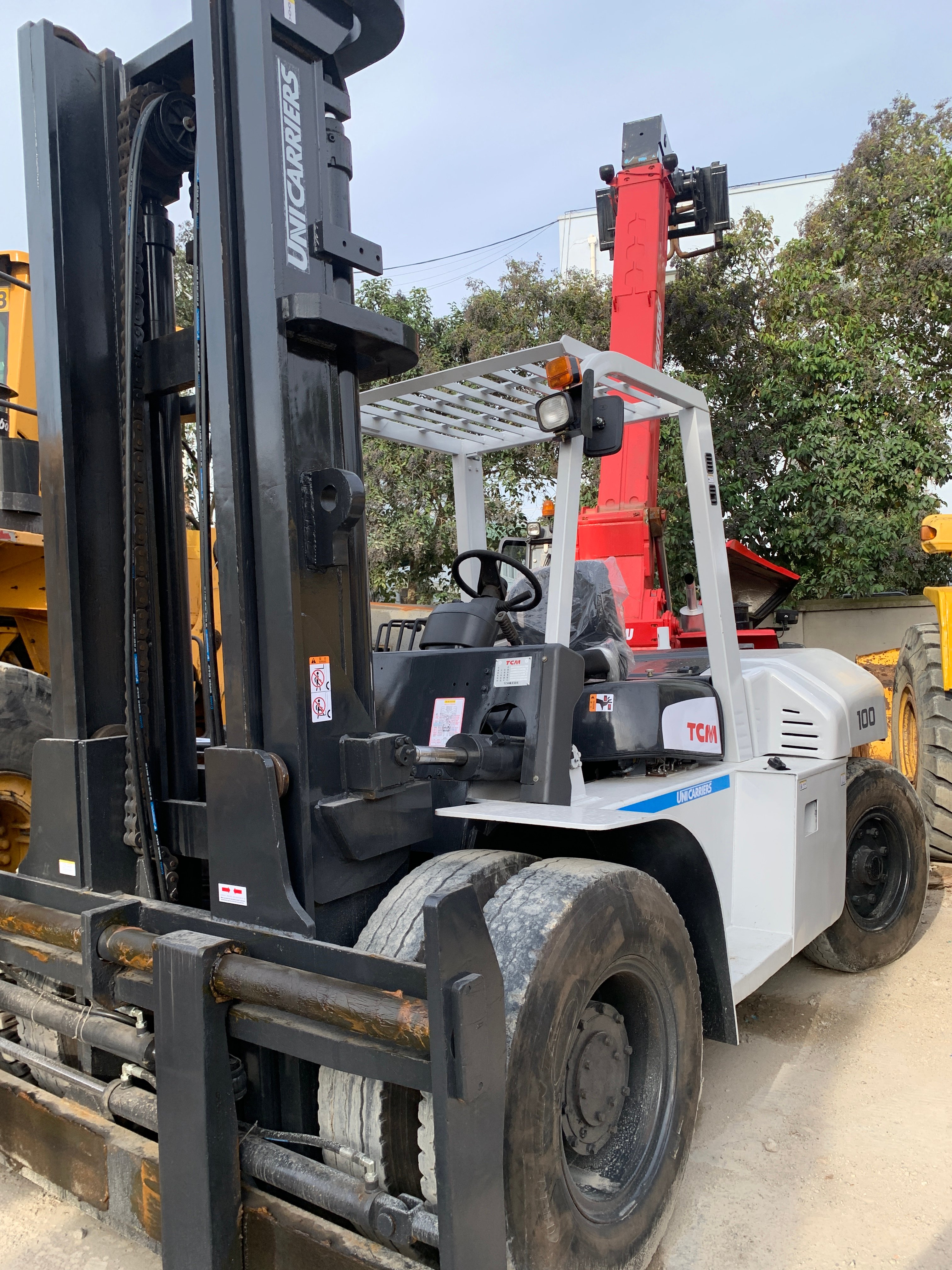 చైనీస్ వనరు ఉపయోగించిన ఫోర్క్‌లిఫ్ట్‑TCM FD100, ధర మరియు స్పెసిఫికేషన్లు