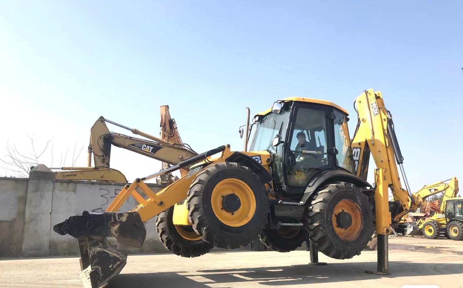 JCB 4CX (6).JPG