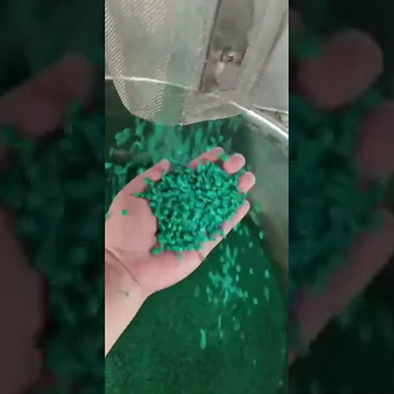 Side feed granulator