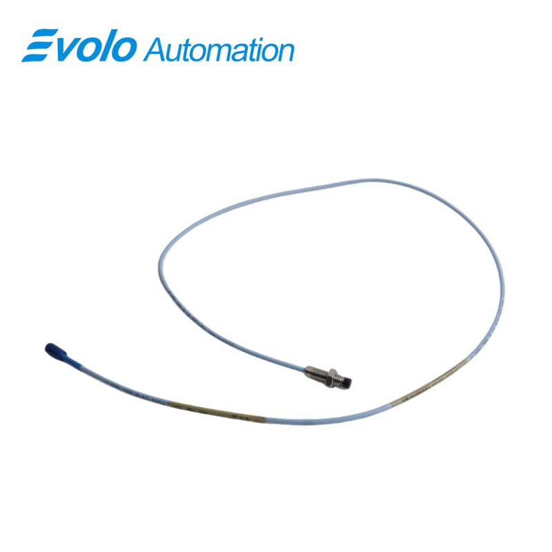 indukční snímač vzdálenosti 330101-00-11-10-02-00 řady 3300 XL, průměr 8 mm