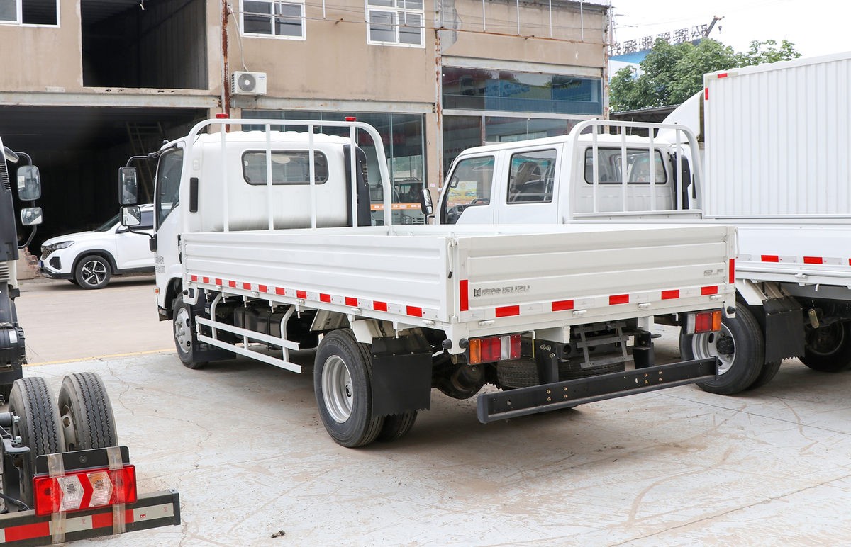 M100 (15).jpg