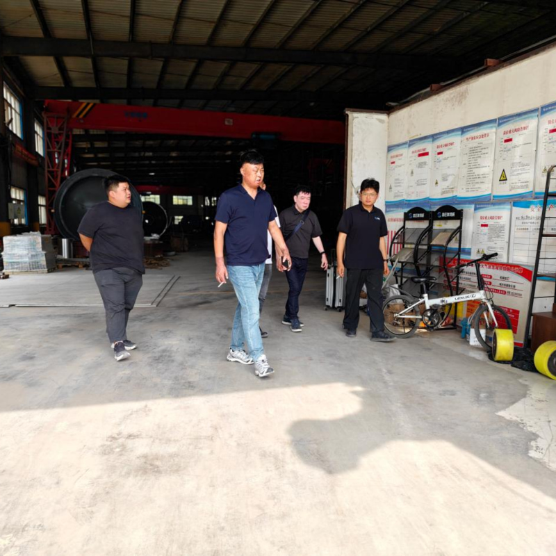 Distillation Equipment Inspection: Malaysian Clients Visit Our Factory in May 2026 | AoTeWei Environmental Protection Equipment Co., Ltd.