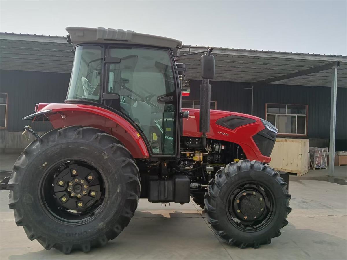 Ibinigay ang isang tractor sa Bagong Silandiya